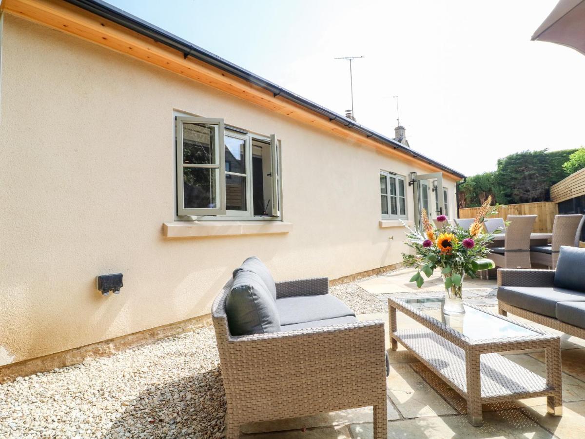 12 Manor Farm Close Kingham Exterior photo